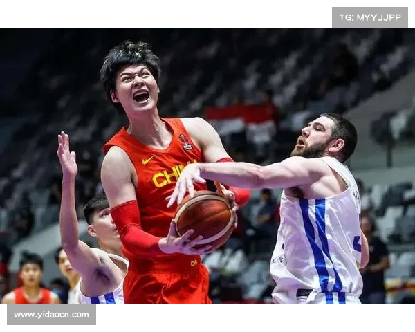 中国篮协主席飞赴吉达督战亚洲杯 赵睿强调尊重每个对手 中国篮协主席飞赴吉达督战亚洲杯 赵睿强调尊重每个对手